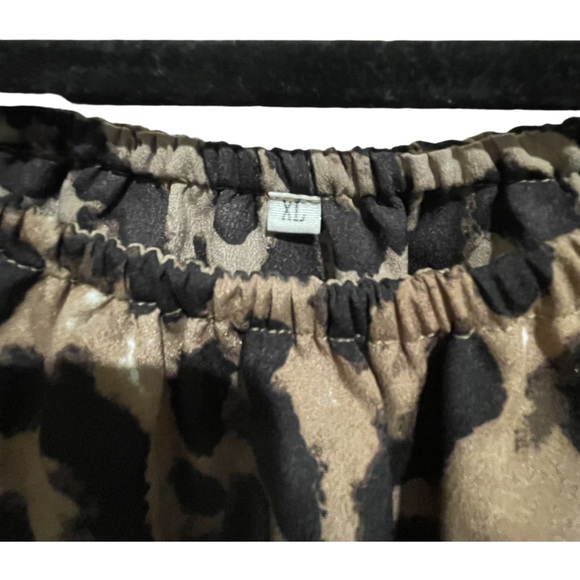 Leopard Print Off-Shoulder Top Size XL - Picture 3 of 5